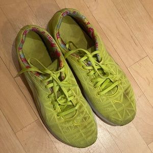 Pumas Women’s Narita Running Shoe